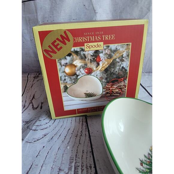 Spode Christmas Tree Heart Shaped Dip Bowl 4.75” Holiday Small Bowl New - Picture 3 of 6